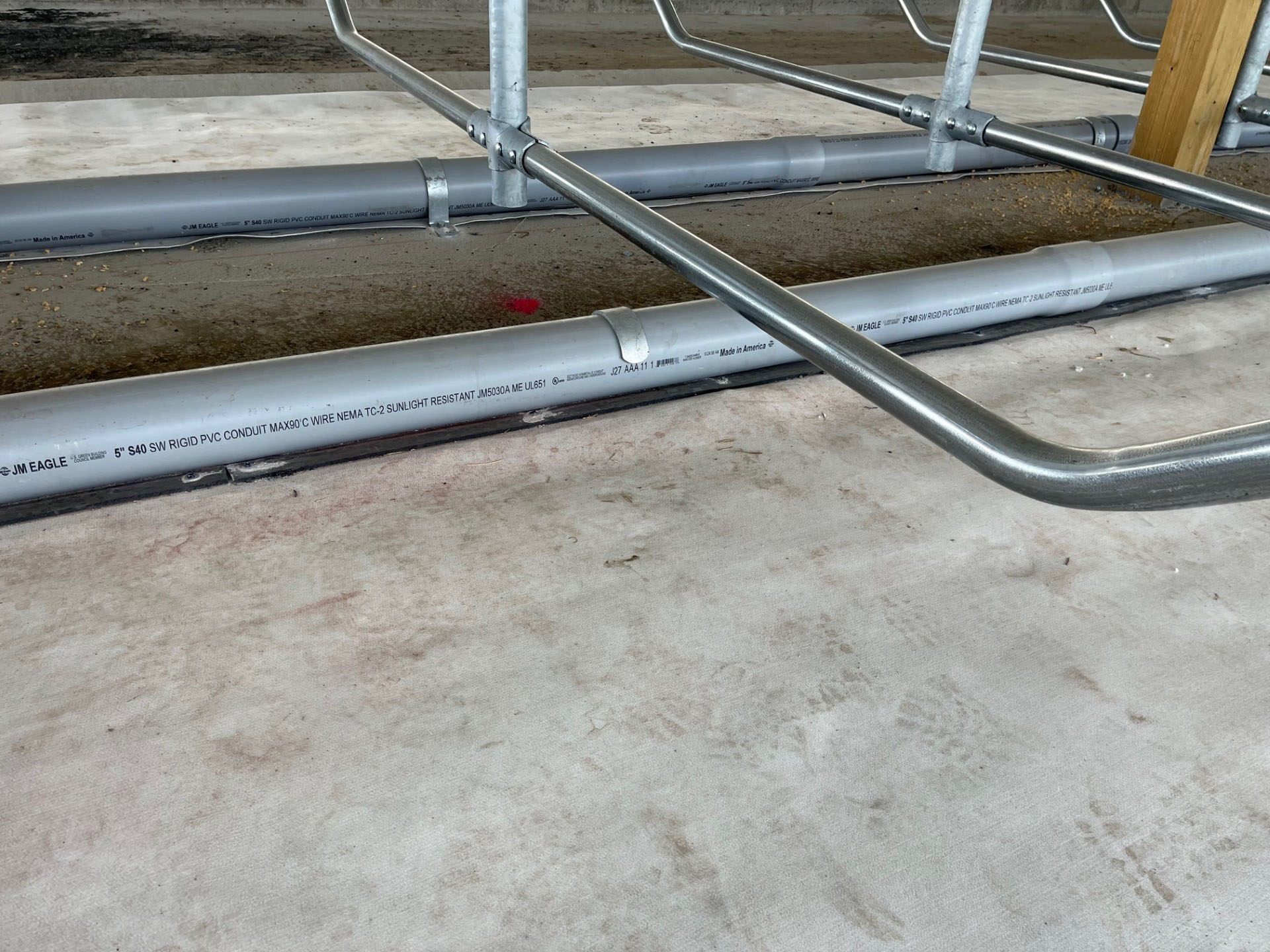 Floor Mounted Brisket Locator